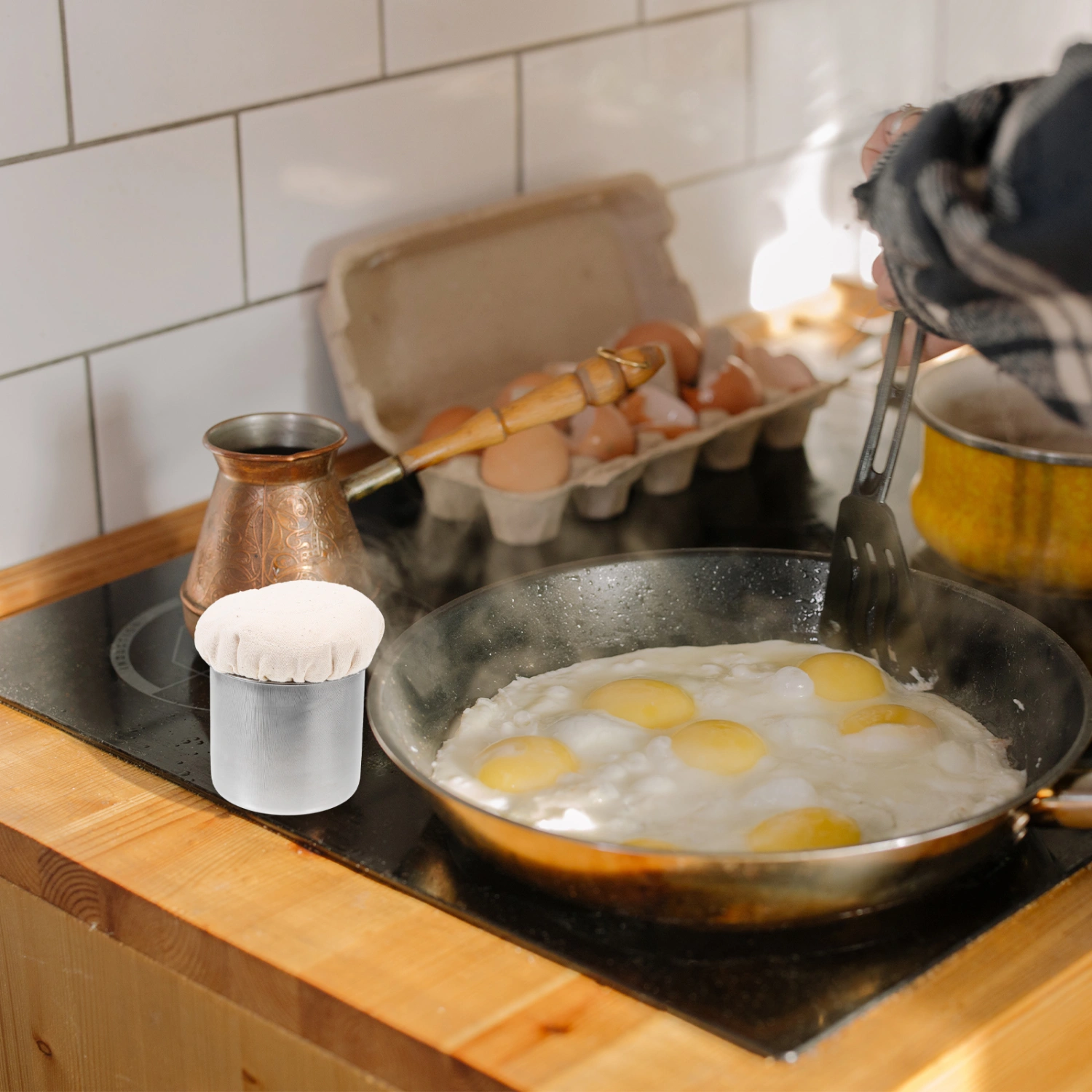 1 Set of Restaurant Pancake Oil Brush Practical Tray Food Tong Convenient Oil Wiper Jar