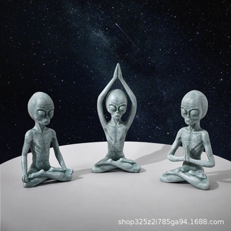  Home Decor Ornament Resin Alien Figurine Table Alien Decoration for Living Room Bedroom