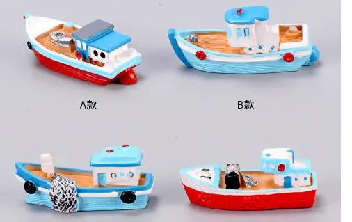 4pcs Miniature Resin Boat Figurines Mini Boat Models Beach Theme Mini Boat Figure Home Decor