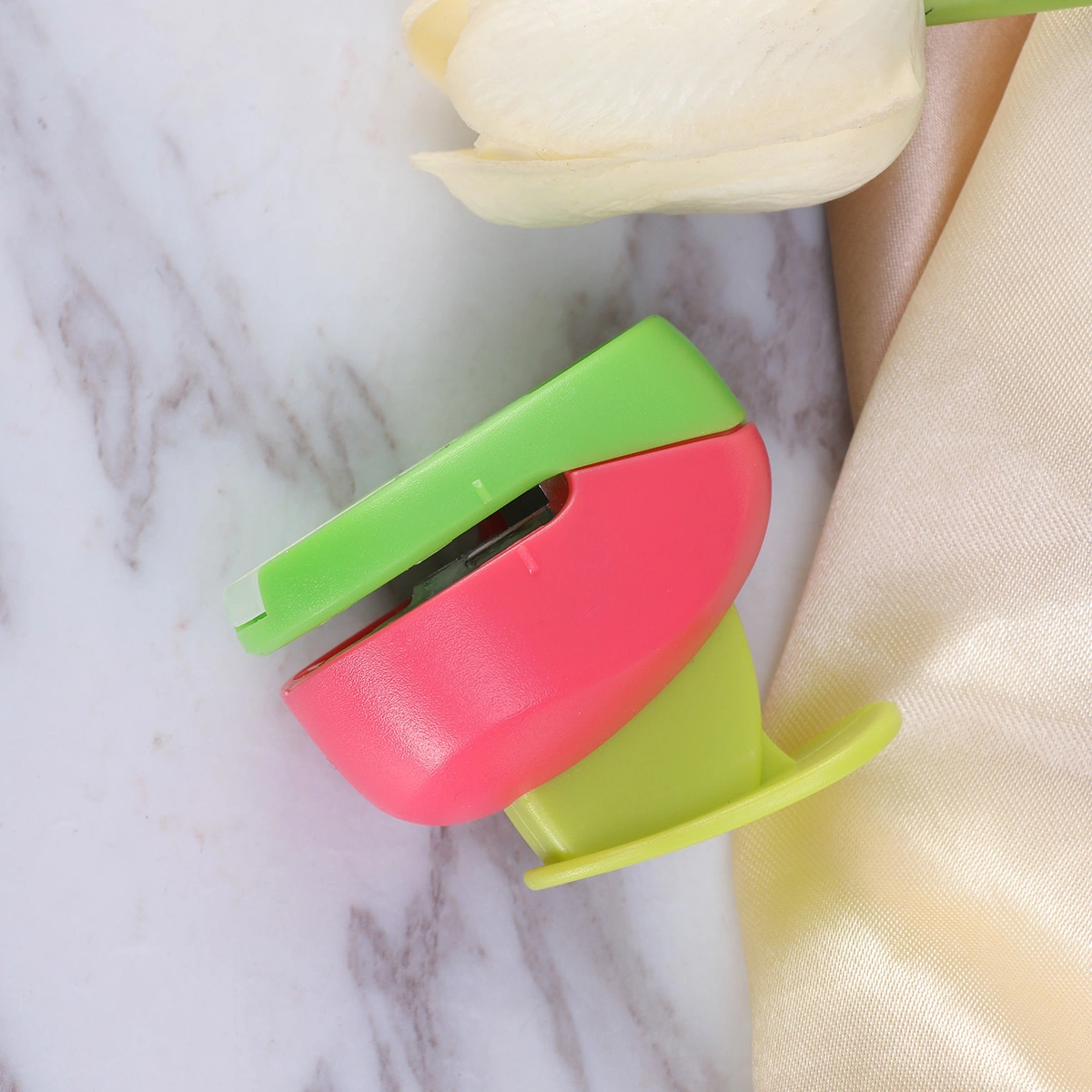Printing Paper Flower Cutter Mini Diy Cutter Paper Stamping Embossing Labor-saving Lever Handmade Craft Flower Scrapbooking Tool Small Pattern (Random Shell Color)