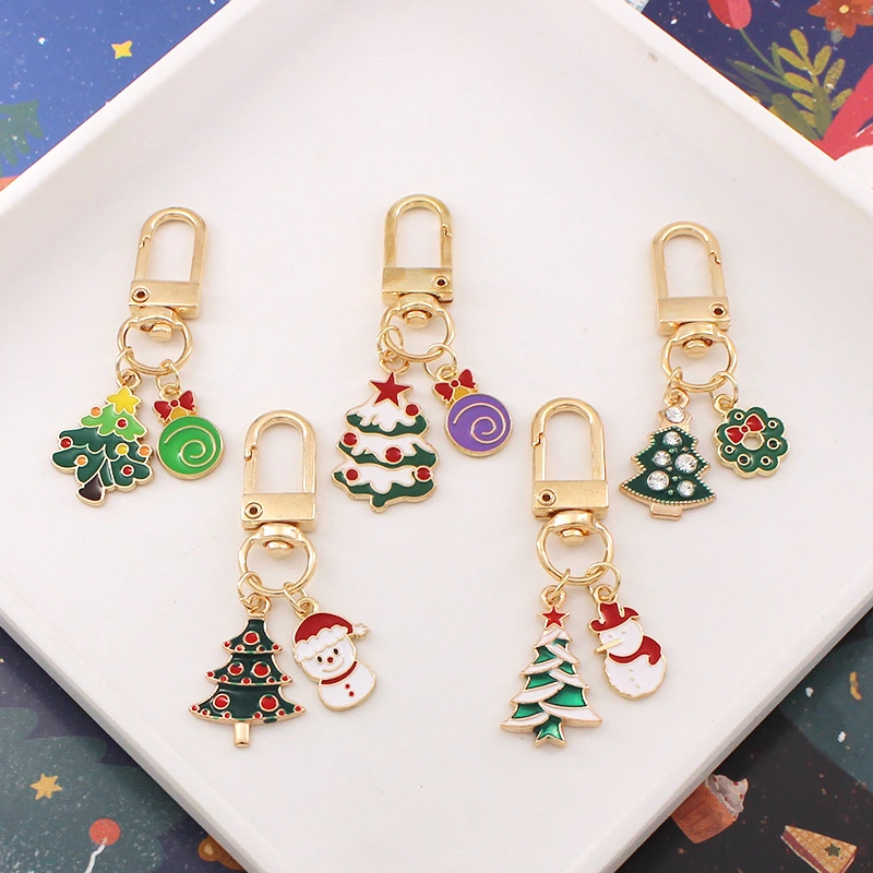 5pcs Christmas Themed Key Chain Delicate Cartoon Keychain Christmas Pendant Gift Option