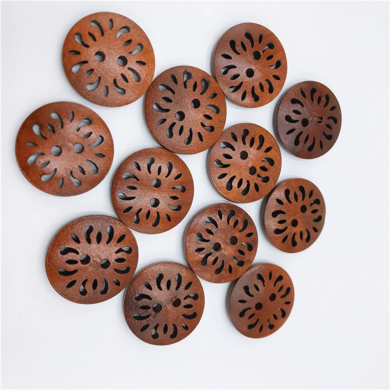 50pcs Wooden Buttons Retro Button Chrysanthemum Buttons Sewing Craft Supplies