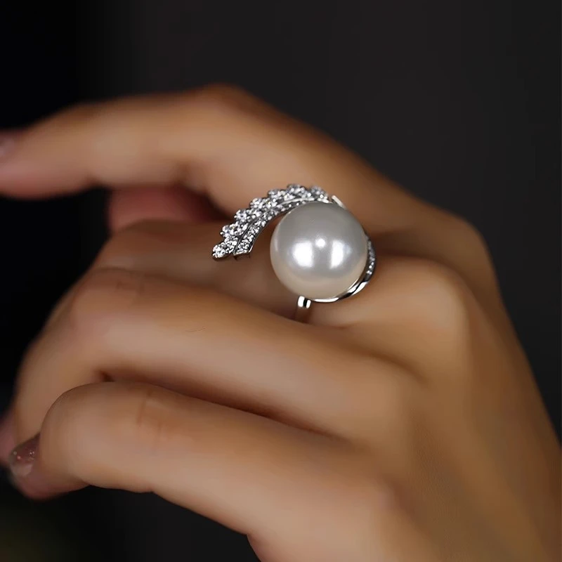 Luxurious, clean, and round, the Australian White Fritillaria Pearl Ring