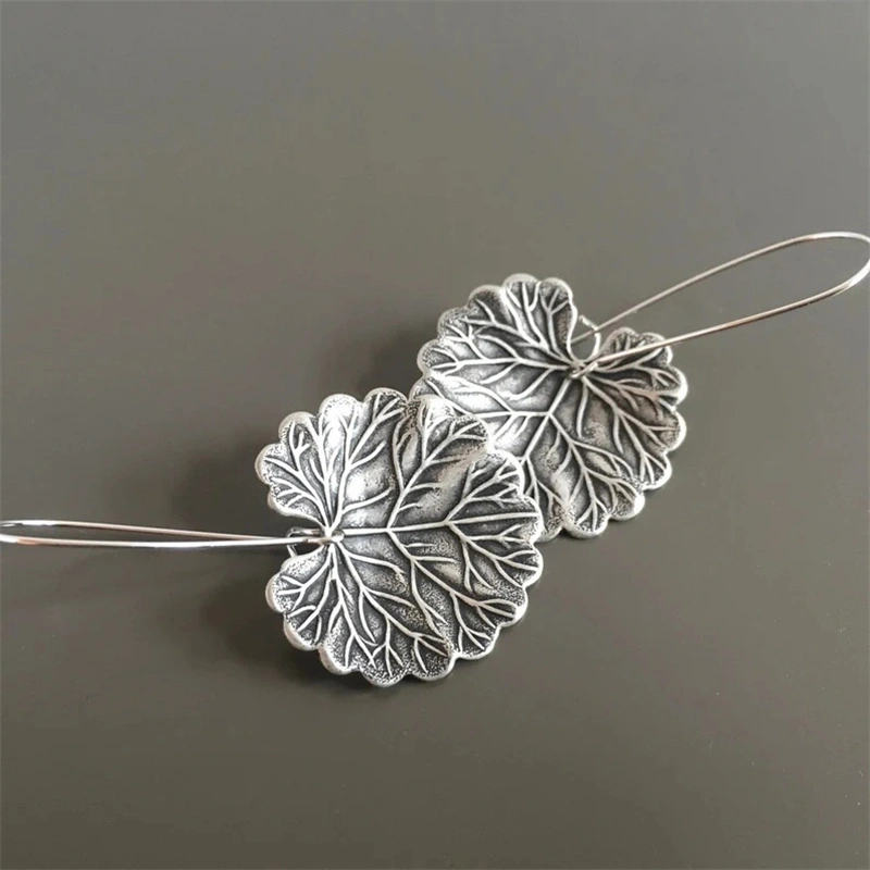 High-end Retro Fashion And Personalized Design New Trendy Leaf Earrings