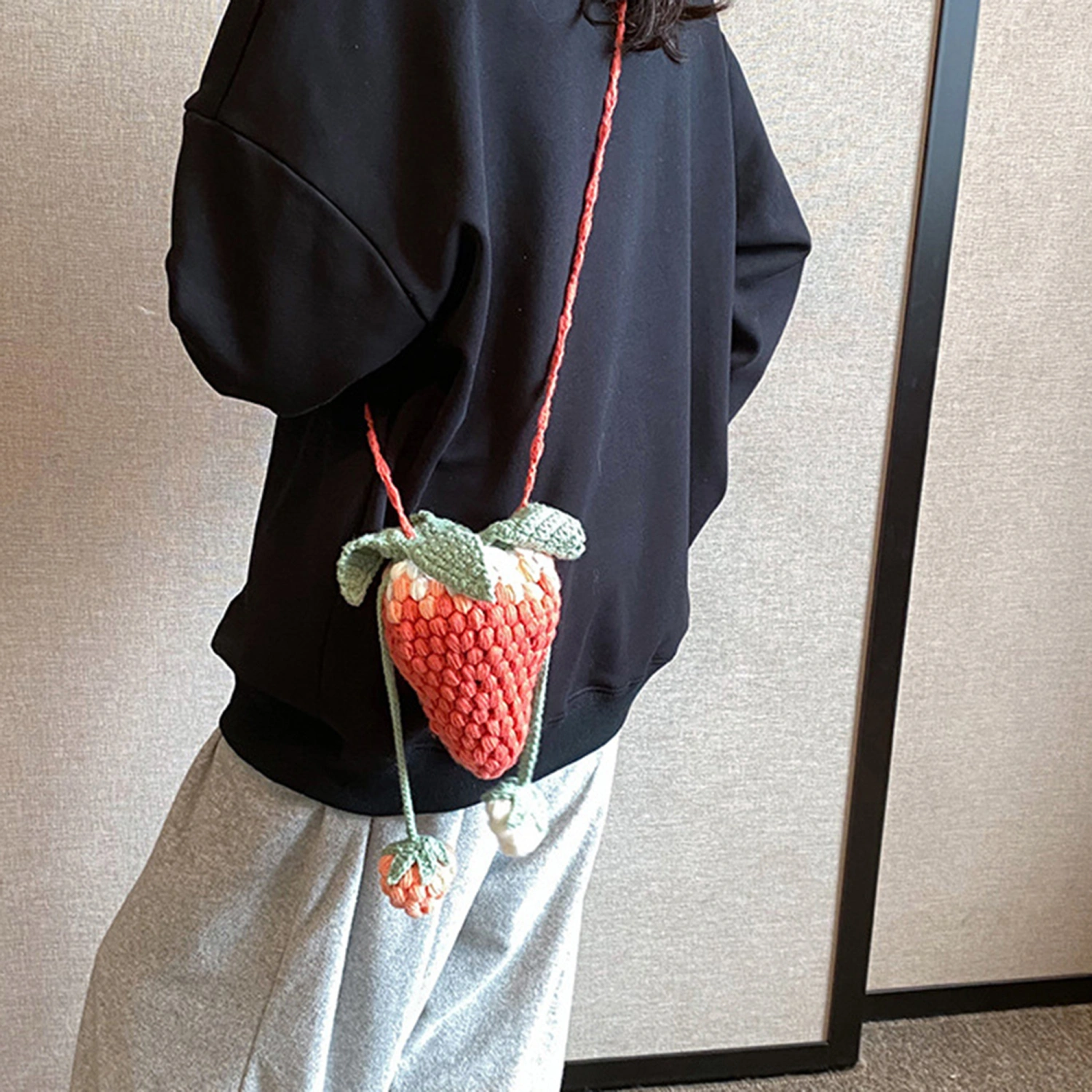 Women Cute Crossbody Bag Fashion Crocheted Strawberry Shoulder Bag 