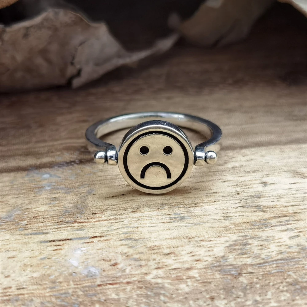 Women's Smile Face Spinning Turning Ring