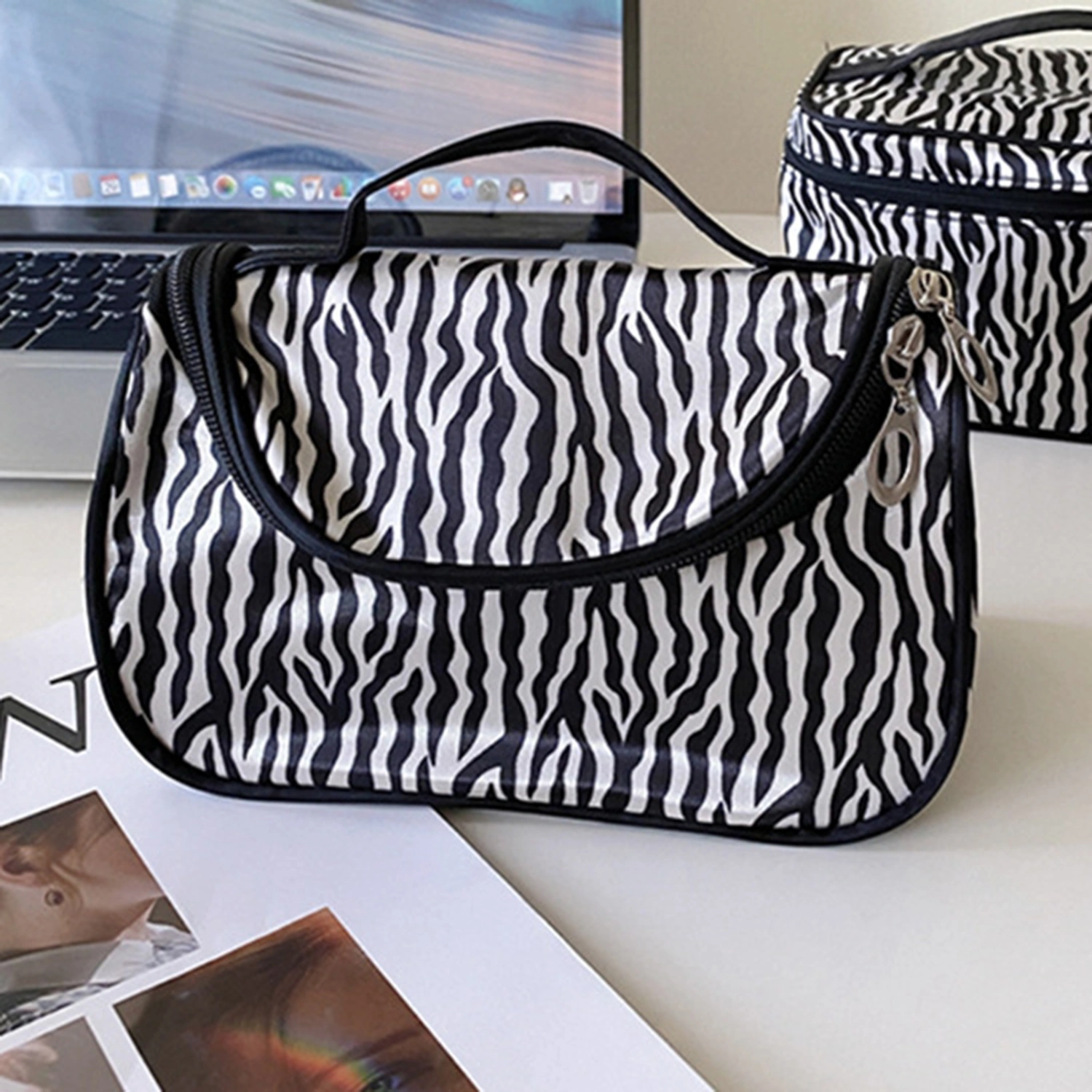 Zebra Print Makeup Bag Waterproof Nylon Jewelry Digital Makeup Organizer for Home