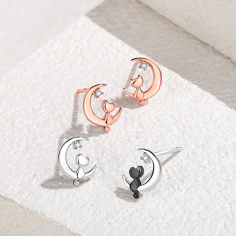 Original Moon Love Cat Stud Earrings 925 Sterling Silver Cute And Compact