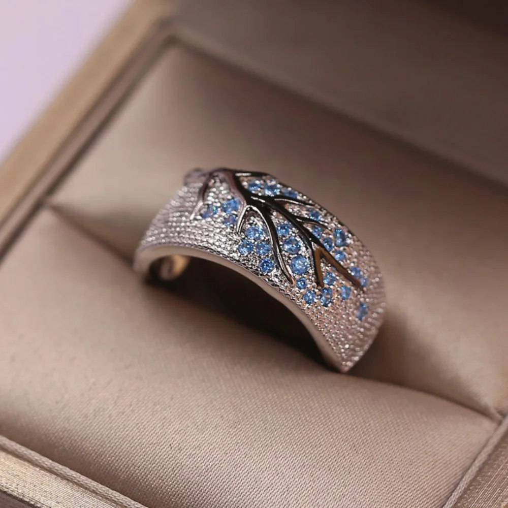 Fashion Personality And Creativity Inlaid Ring