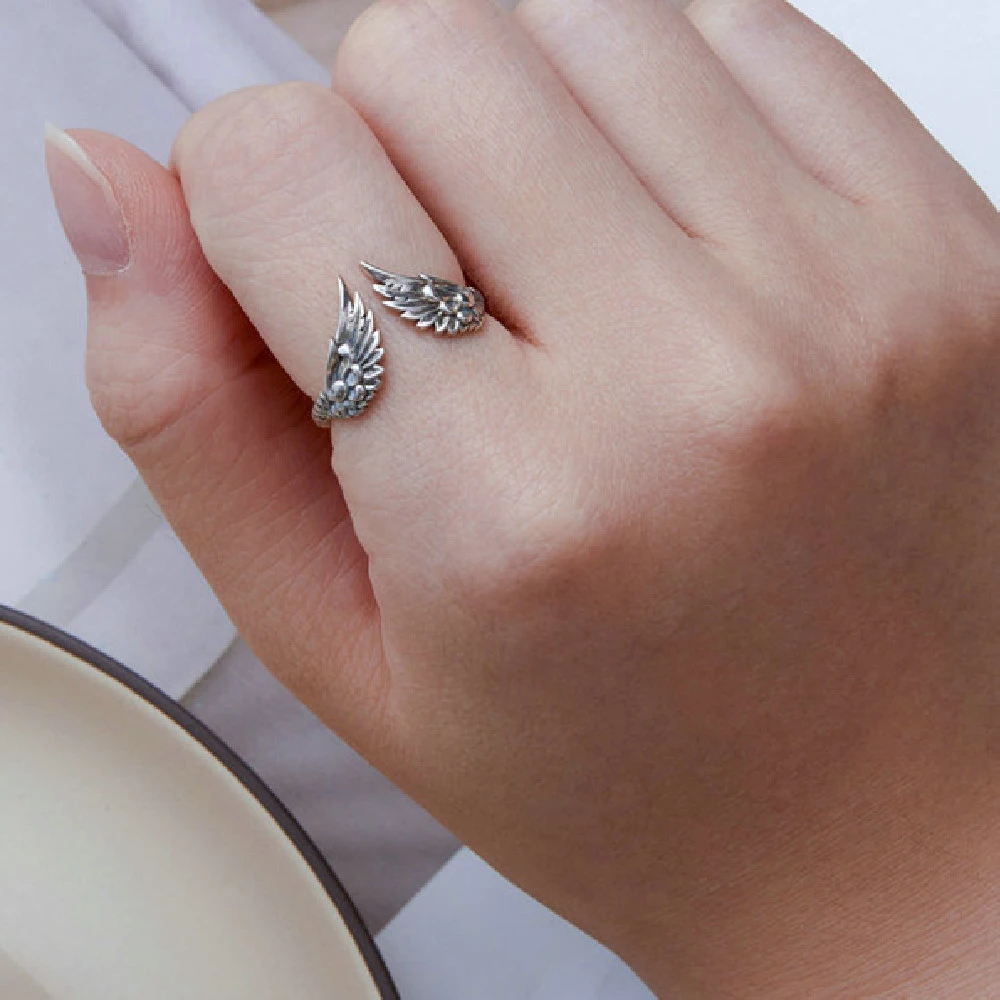 Simple Retro Vivid Three-dimensional Guard Wing Ring