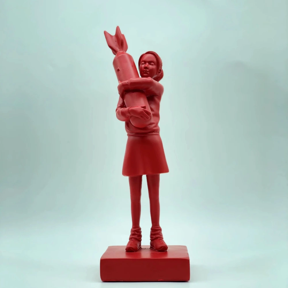 Girl Statue Hugging Bomb Resin Decorations