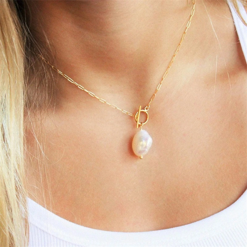 Aphrodite Freshwater Pearl Necklace