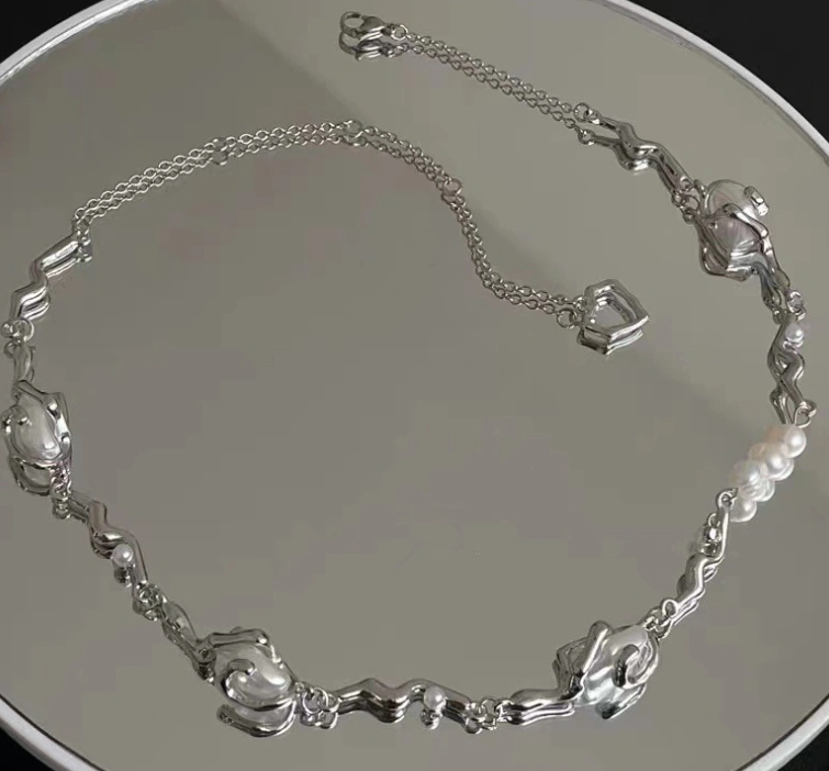 Light Luxury Minority Irregular Shaped Pearl Necklace