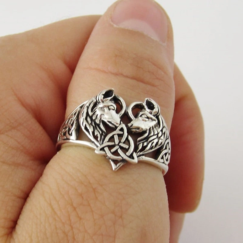 Mingcheng Retro Vikings Love Wolf Head Rune Ring Ornament