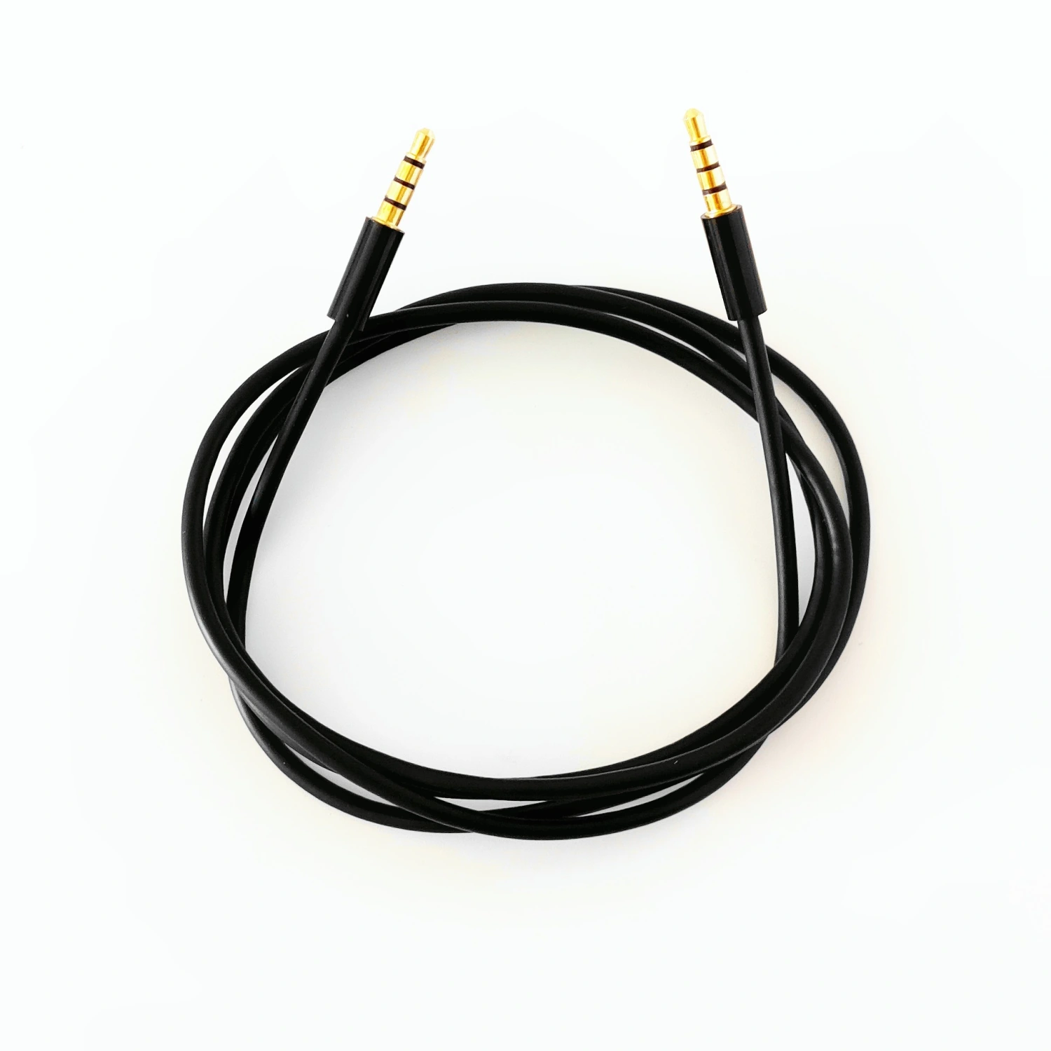 Public-to-public 4-section Universal Car Audio Cable