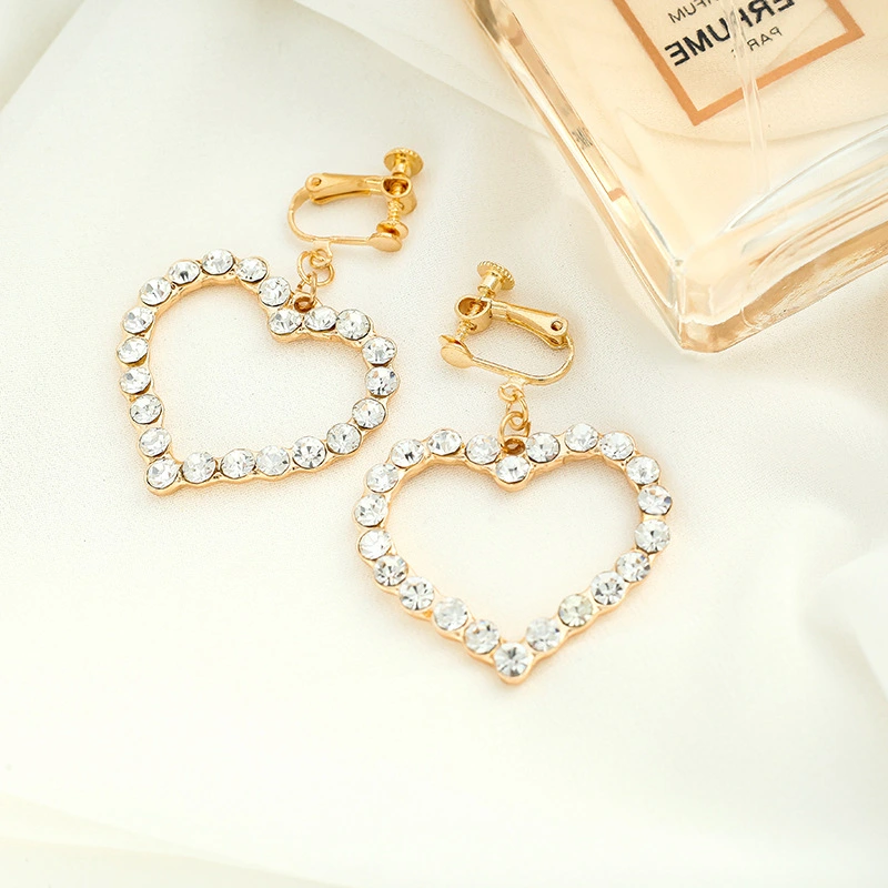 Versatile Peach Heart Diamond Earrings For Women