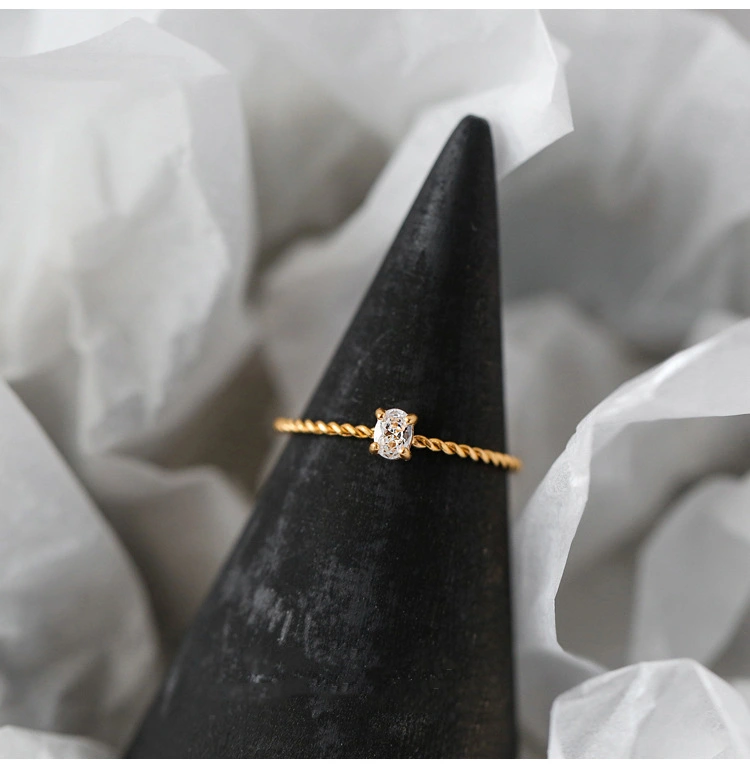 Oval Zircon Fine Twist Twisted Ring Titanium Steel Plated 18K Gold Fashion Ins