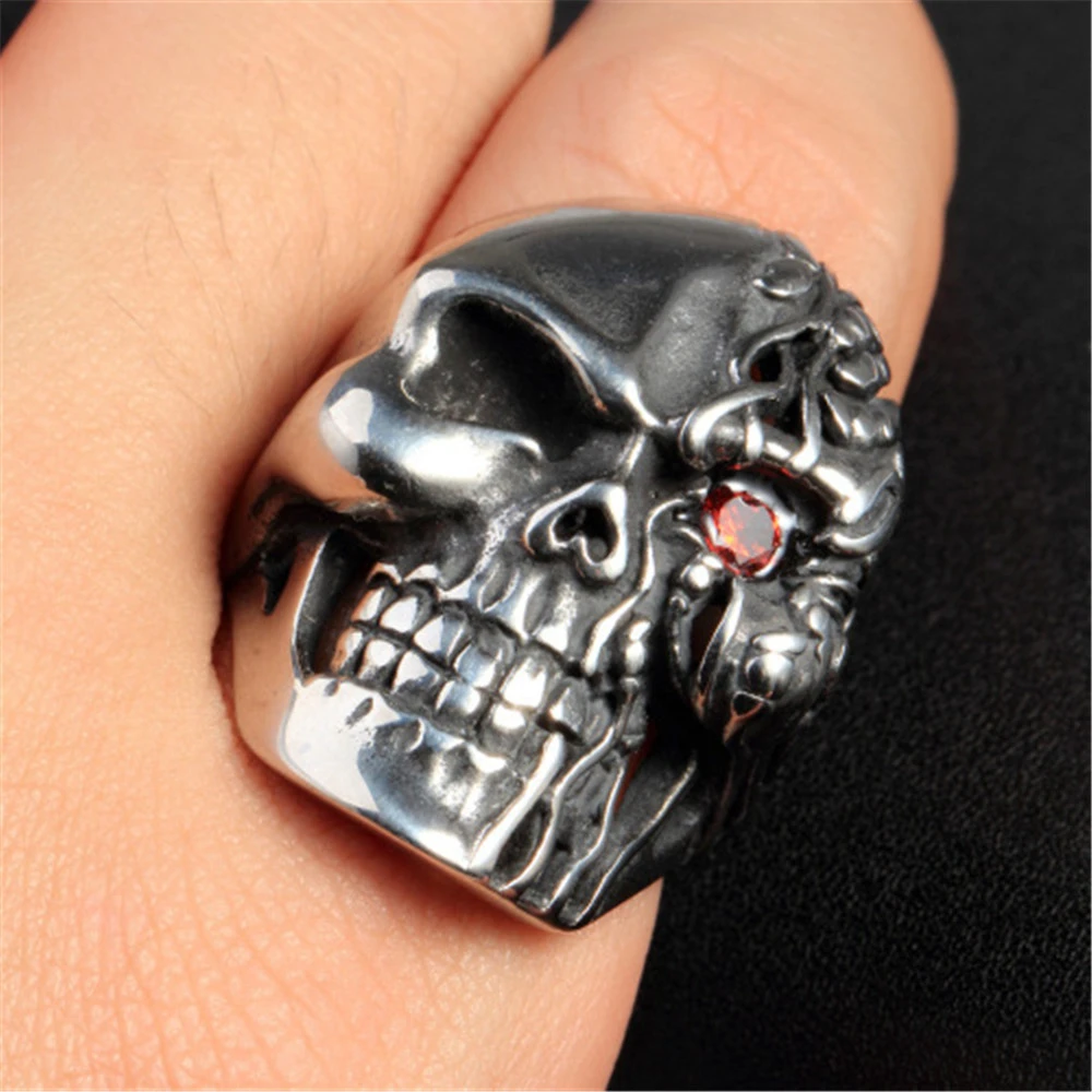 Half Burning One-eye Skull Zircon Ring