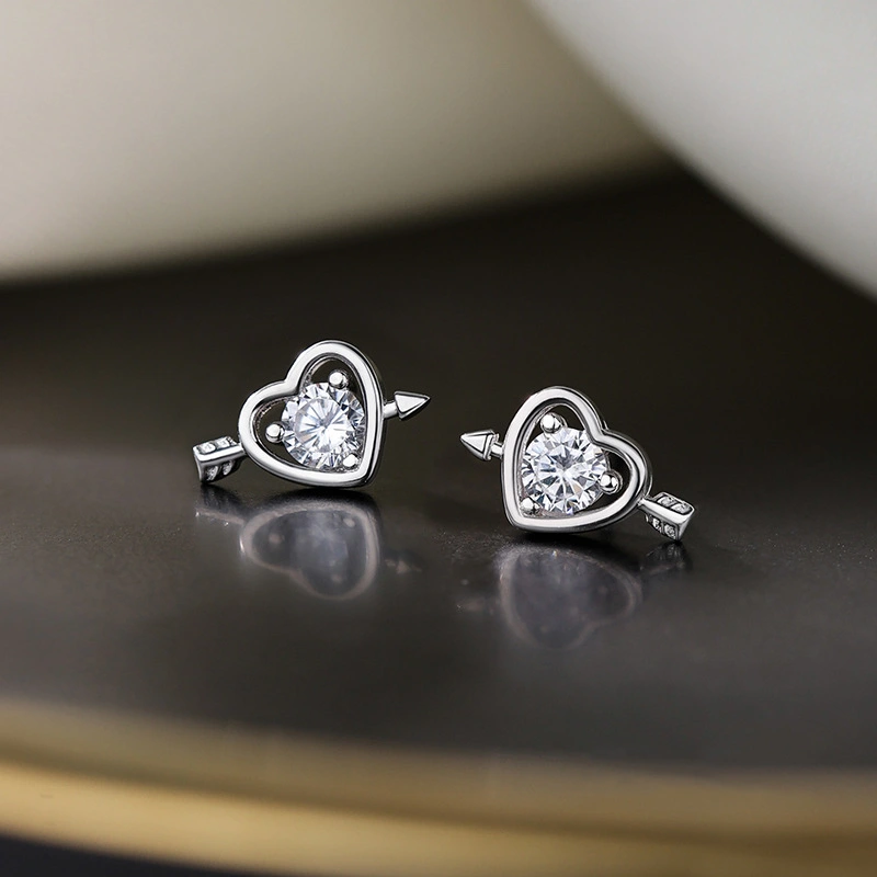 Women's Ins Light Luxury Minority Design Piercing Ear Studs