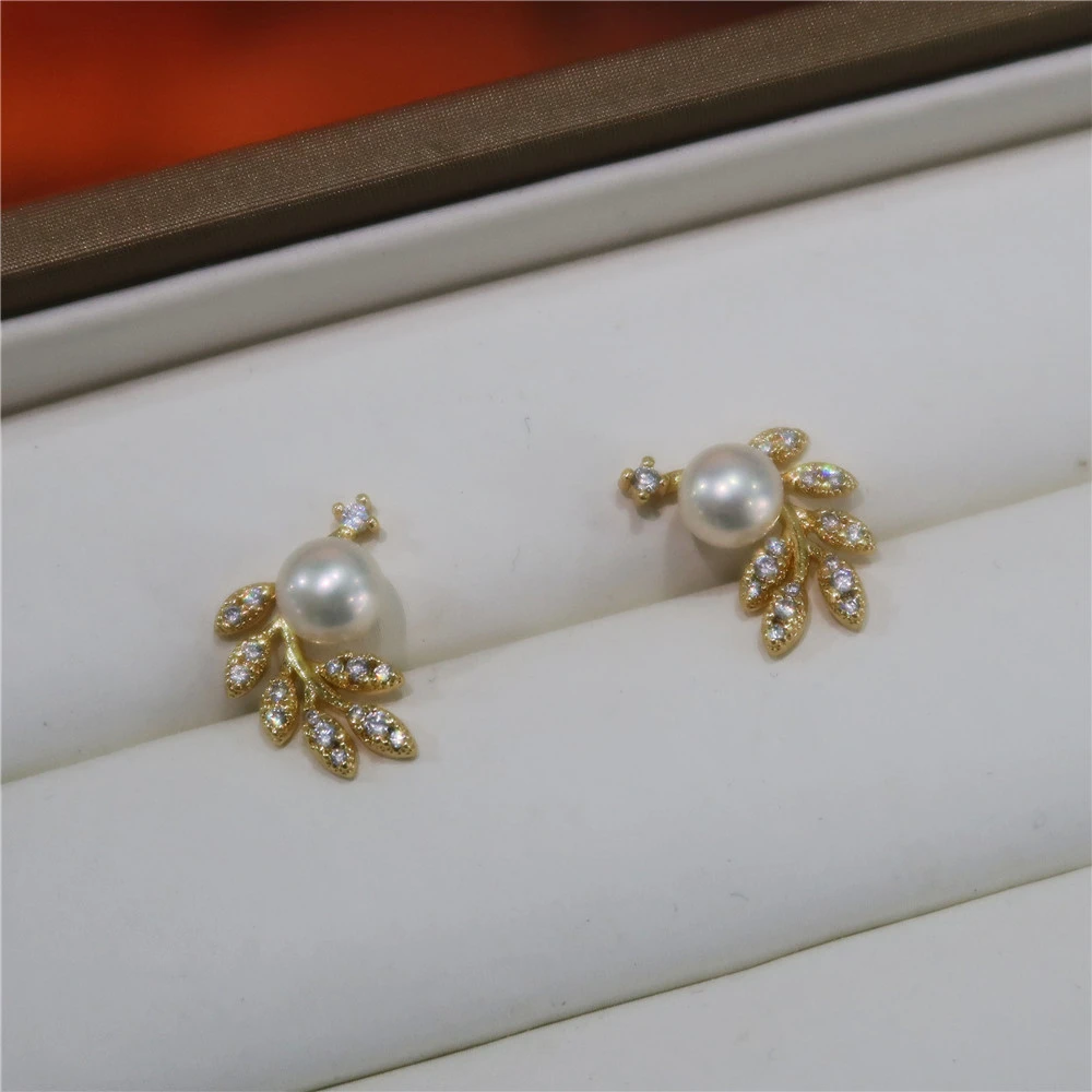 6A Strong Light Natural Pearl Ear Studs Special-interest Design 18K