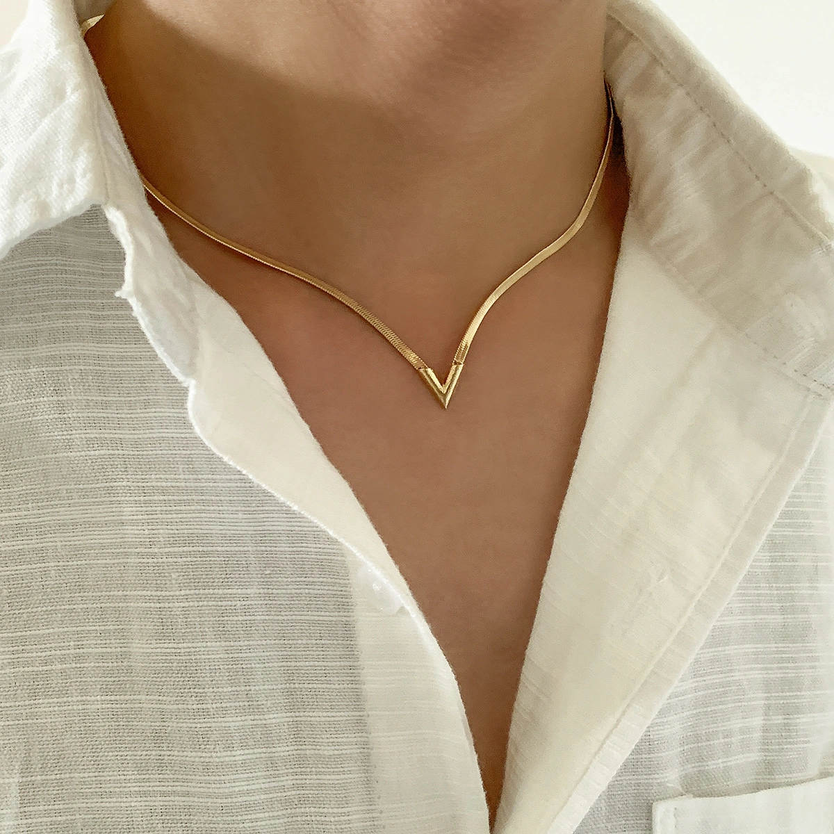 All Match Fashion V Shaped Chain Clavicle