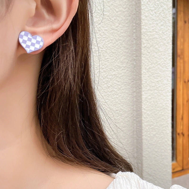 Three-dimensional Love Black And White Checkerboard Lattice Earrings