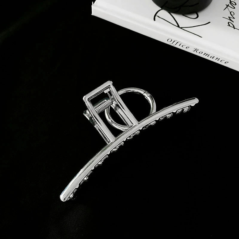 Women's Fashion Personality Metal Shark Clip