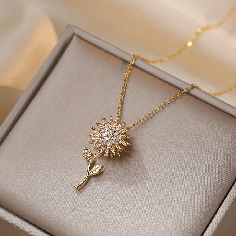 Rotating Sunflower Zircon Flower Pendant Elegant Necklace