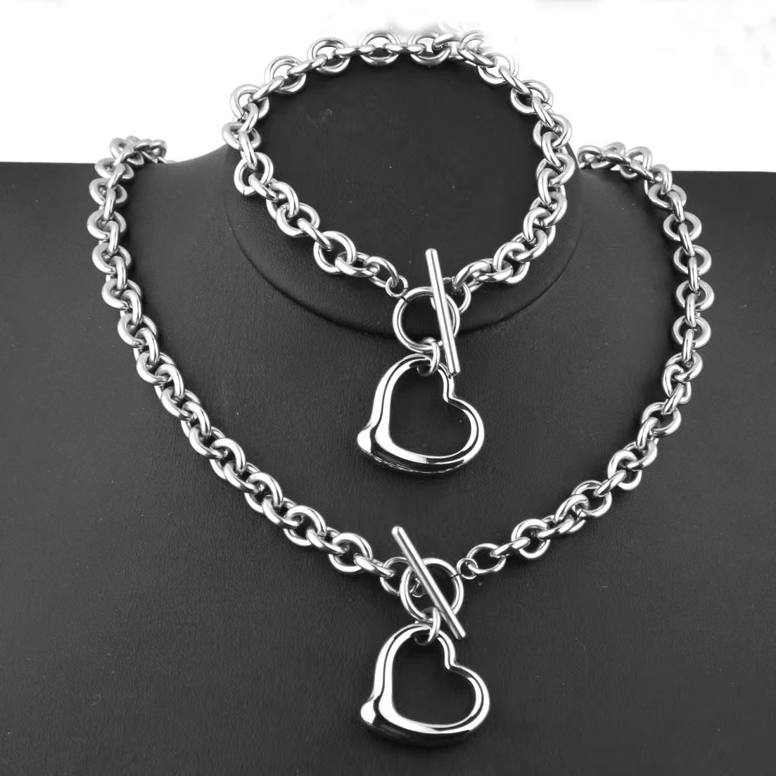 Women's Heart Pendant O-shaped Necklace Bracelet Set