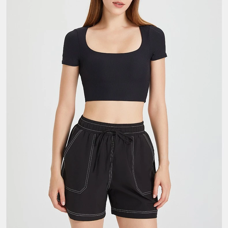 Women's Short-sleeved T-shirt With Chest Pad