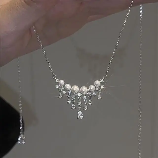 Pearl Water Drop Starry Necklace Light Luxury Minority High-grade Design Versatile Fashion Female