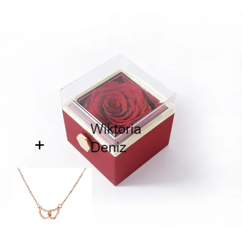 Wiktoria and Deniz engraved on necklace