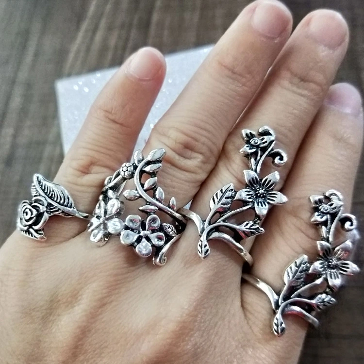Women's Fashion Personality Antique Silver Hollow Flower Ring Suit