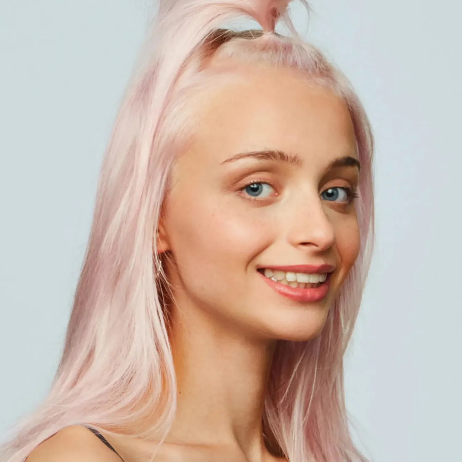 BLEACH LONDON Silver Shampoo - High Pigmented Ashy Silver Rinse, Vegan Cruelty Free, Color Protected Clean, Color Depositing Toning Formula 16.8 fl oz