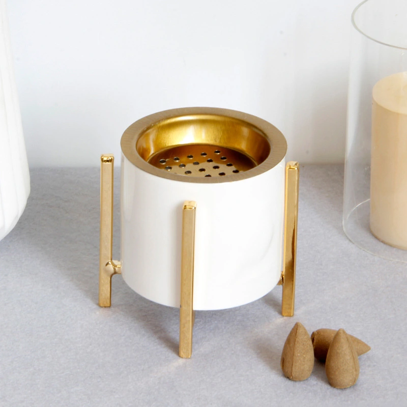 Desktop Decoration Aromatherapy Stove With Gold Bracket