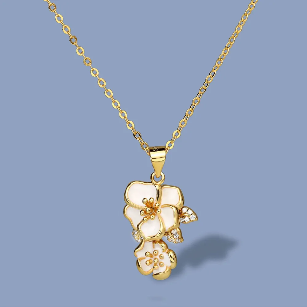 Small Inlaid Zircon Pendant Girl Daisy Necklace