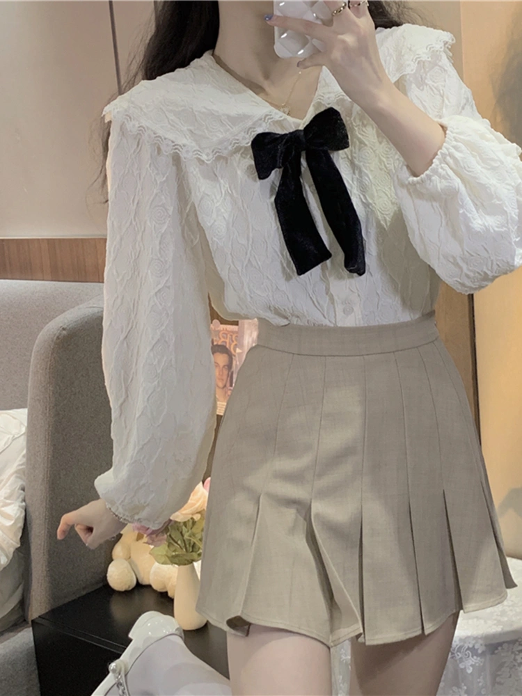 Chic Lace Niche Reduction Doll Collar Shirt