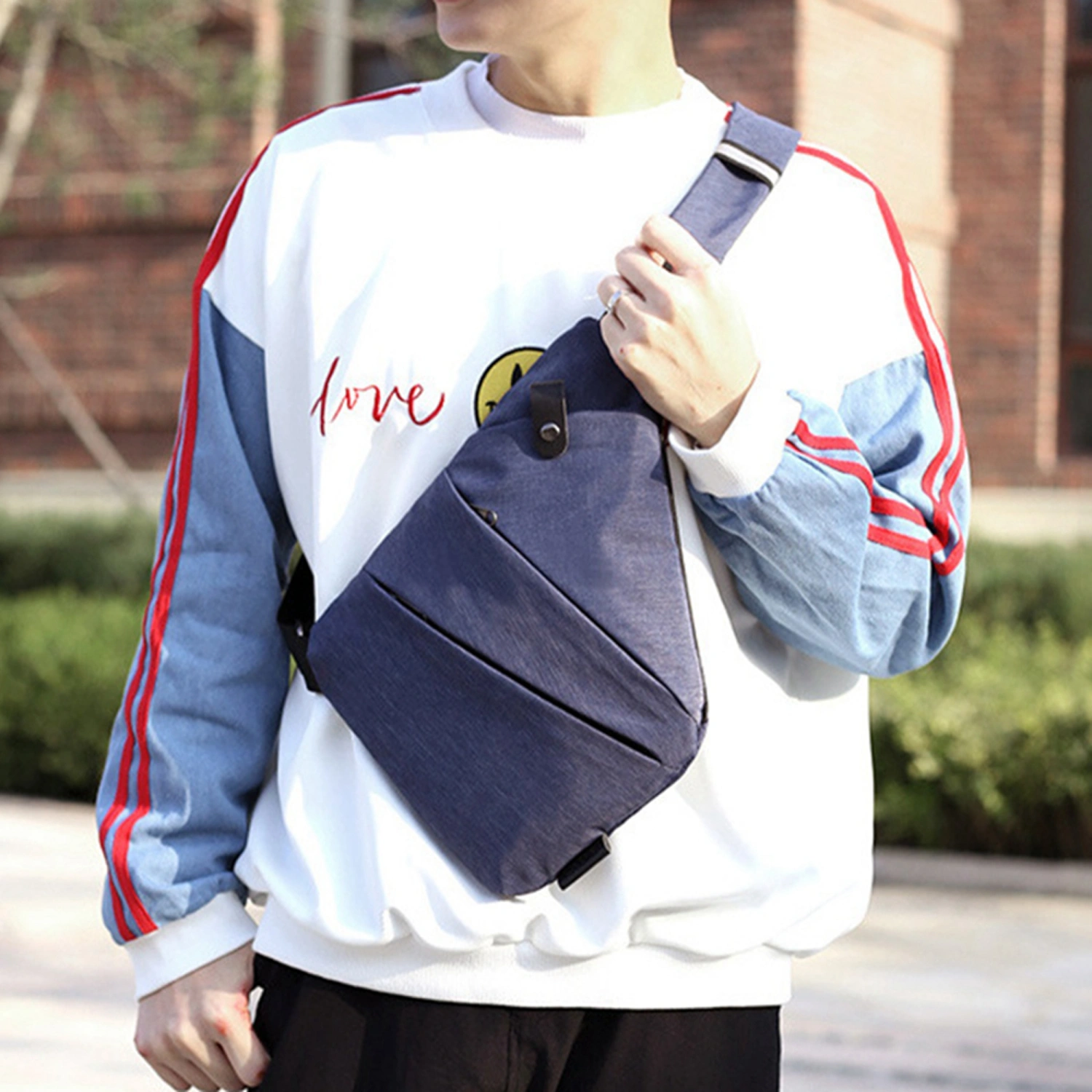 Men Sling Bag, Multi-pocket Large Capacity Crossbody Zipped Chest Bag