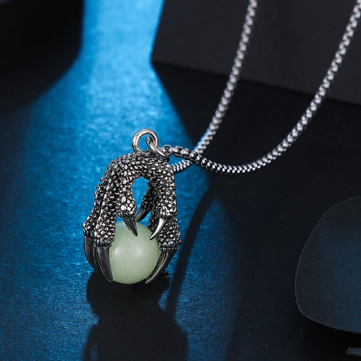 Men Necklace, Vintage Dragon Claw Necklace Luminous Bead Jewelry