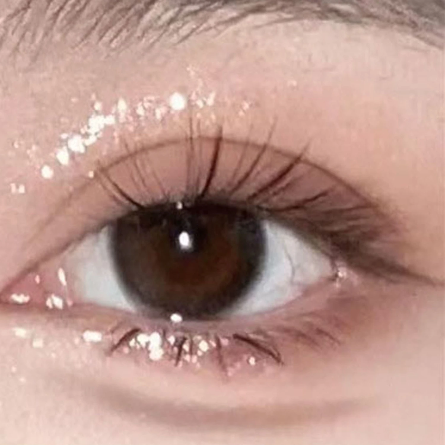 Liquid Glitter Eyeshadow, Long Lasting, Quick-Drying Eye Looks