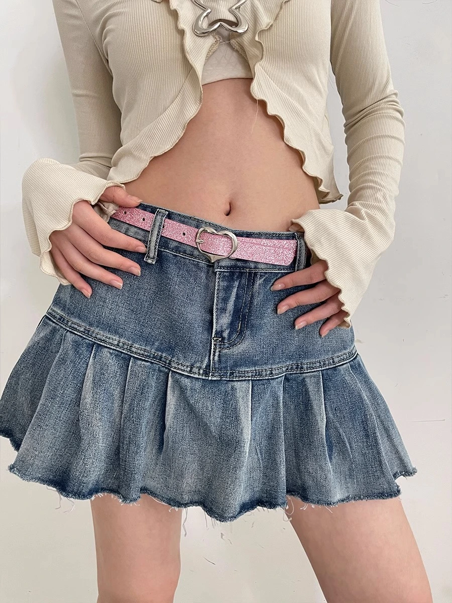 Thin Belts for Women Heart Buckle Skinny Belts for Jeans Pants Skirts
