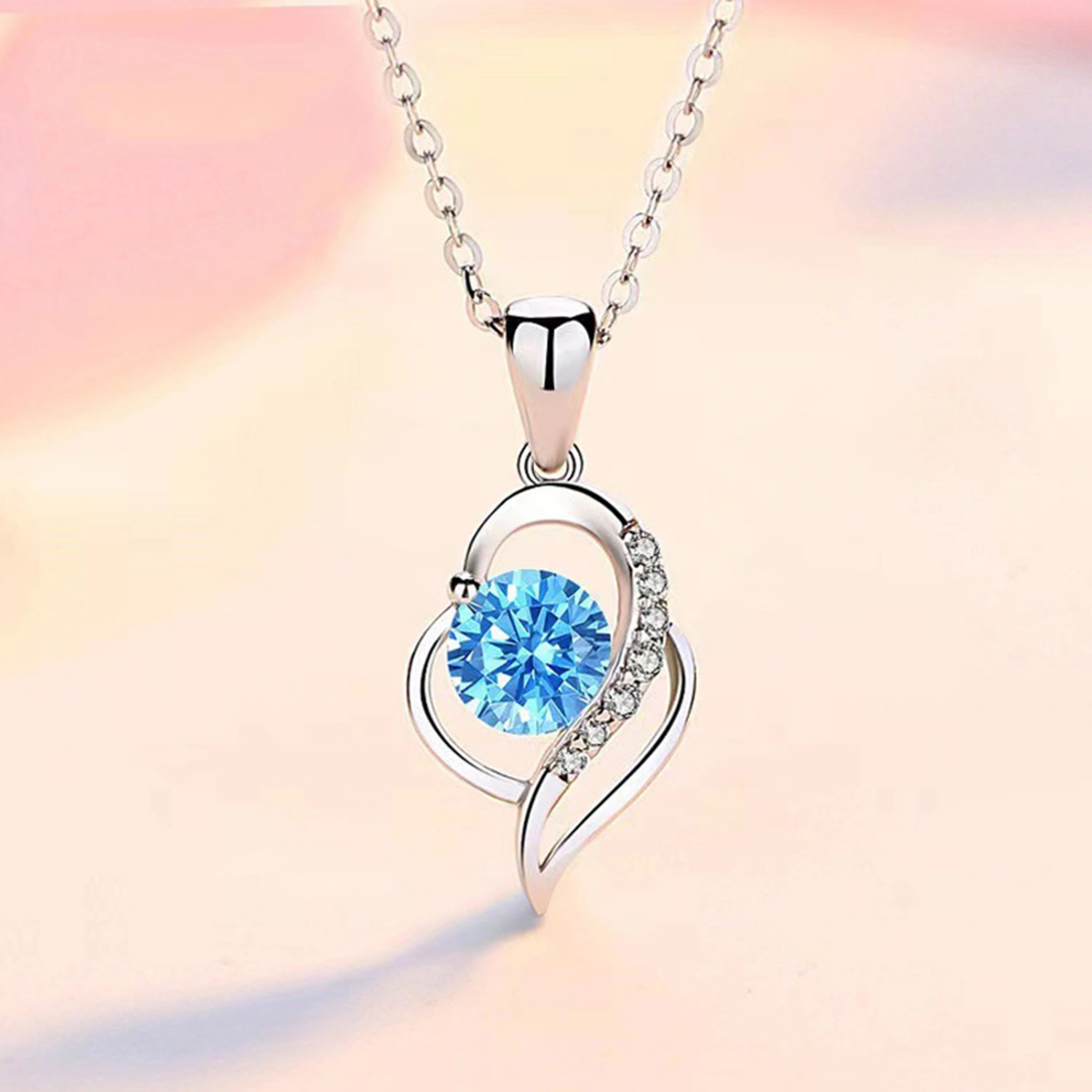 Women Rhinestone Necklace Elegant Pendant Necklace Jewelry Gift