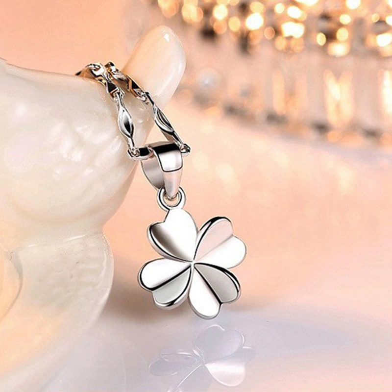 Women Shamrock Necklace Elegant Pendant Necklace Jewelry Gift