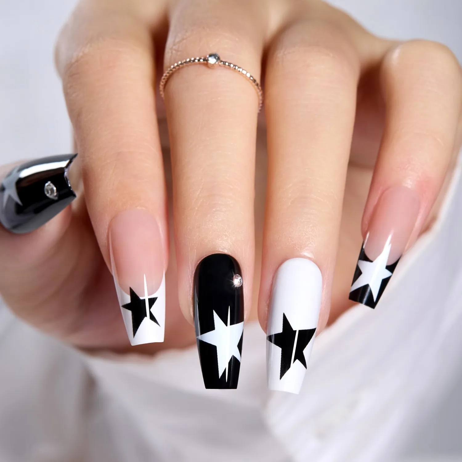 Beetles Press On Nail False Nail Tips 30 Pcs in 15 Sizes with 10ml Quick-drying Nail Glue Mini Manicure File Reusable Black White Star Glue-on Nails Kit Home Salon DIY Gifts for Women Girls