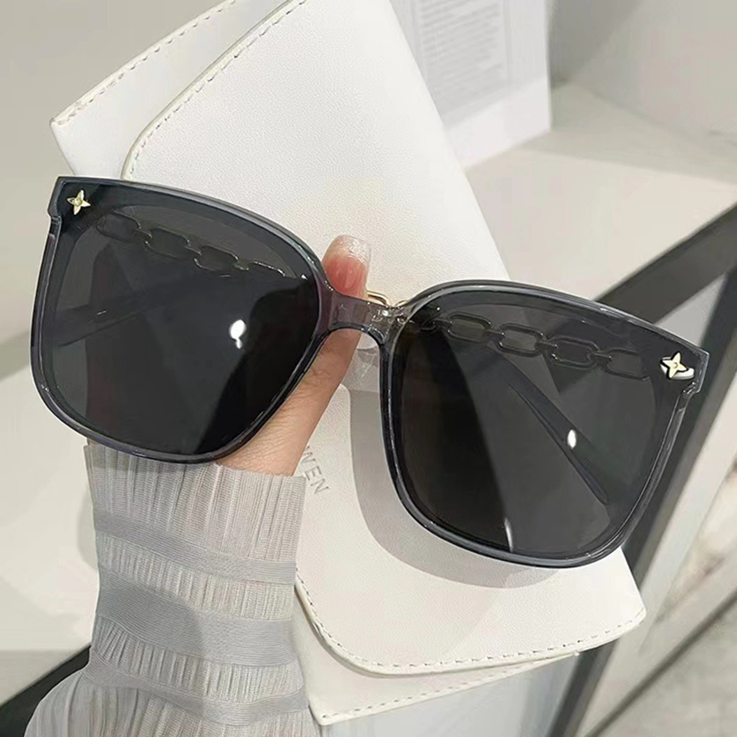 Square Frame Chain Sunglasses Simple Personalized Sunglasses