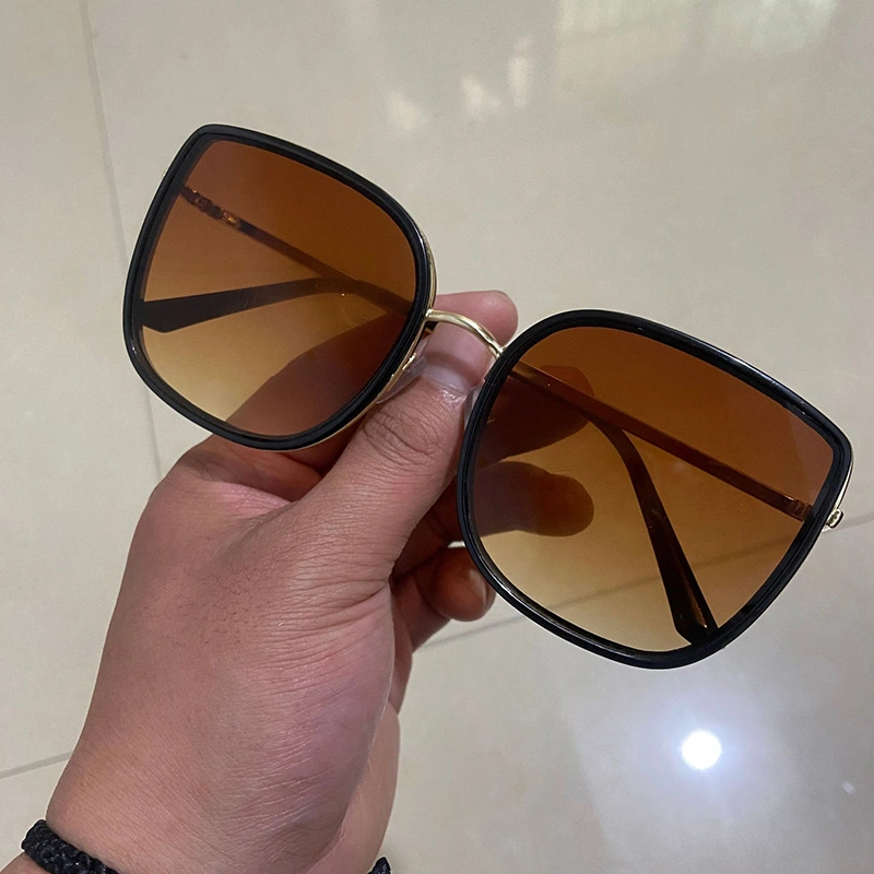 Square Sunglasses Personalized Fashion Polarized Sunglasses for Women
