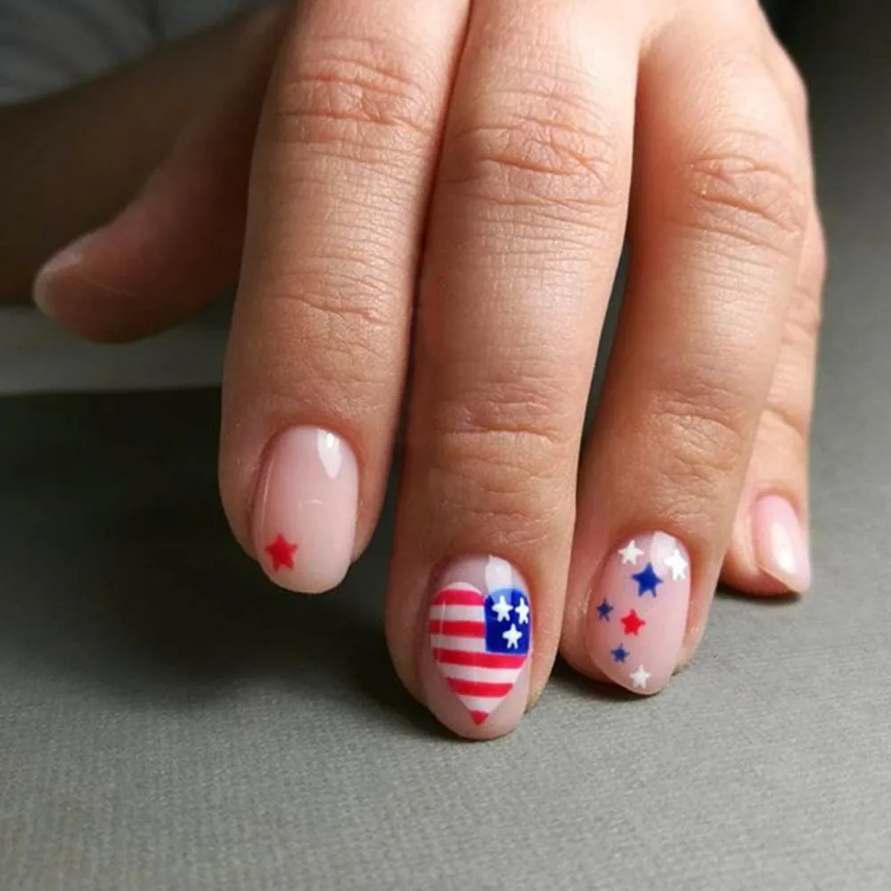 4th of July Short Press on Nails Square Independence Day Fake Nails Full Cover Coffin Shaped Glue on Nails with Heart American Flag Artificial Acrylic Nails for Women Manicure 24Pcs