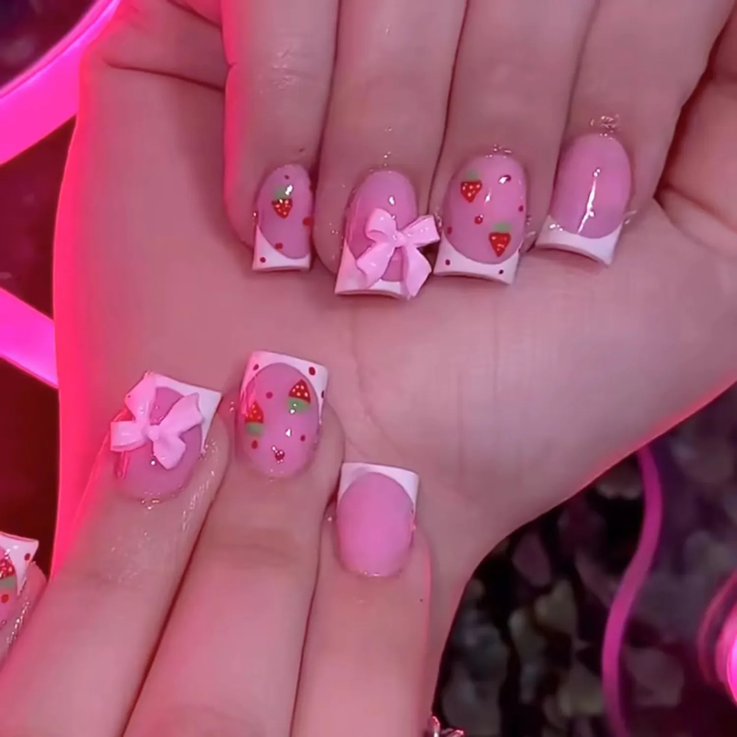 Press on Nails Short Square French Tip Fake Nails Pink Full Cover Strawberry False Nails with Bow Charm Designs Glossy Glue on Nails Cute Acrylic Nails Artificial Nails for Women Girls