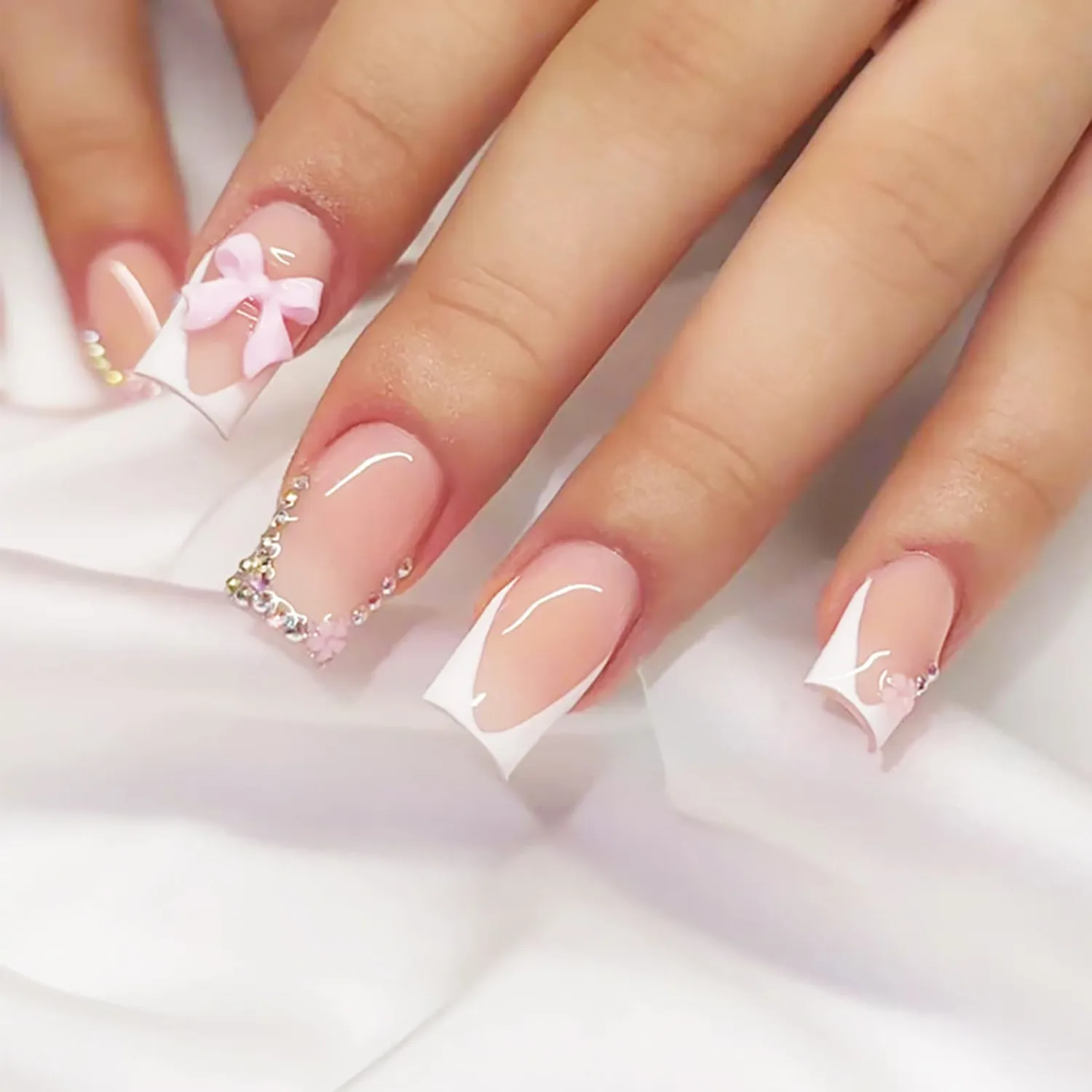 Press on Nails Short Square French Tip Cute Fake Nails Full Cover 5D Bow False Nails with Rhinestones Nail Tip Designs Glossy Glue on Nails Acrylic Artificial Nails for Women Girls 24Pcs