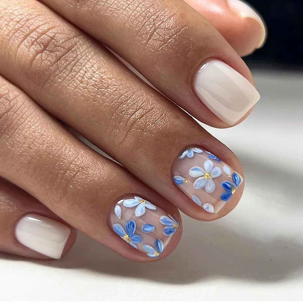 24Pcs Retro Flower Press on Nails Short Square Fake Nails Acrylic False Nail with Blue Floral Designs False Nails Artificial Glossy Fake Nails Reusable Full Cover Spring Stick on Nails for Women